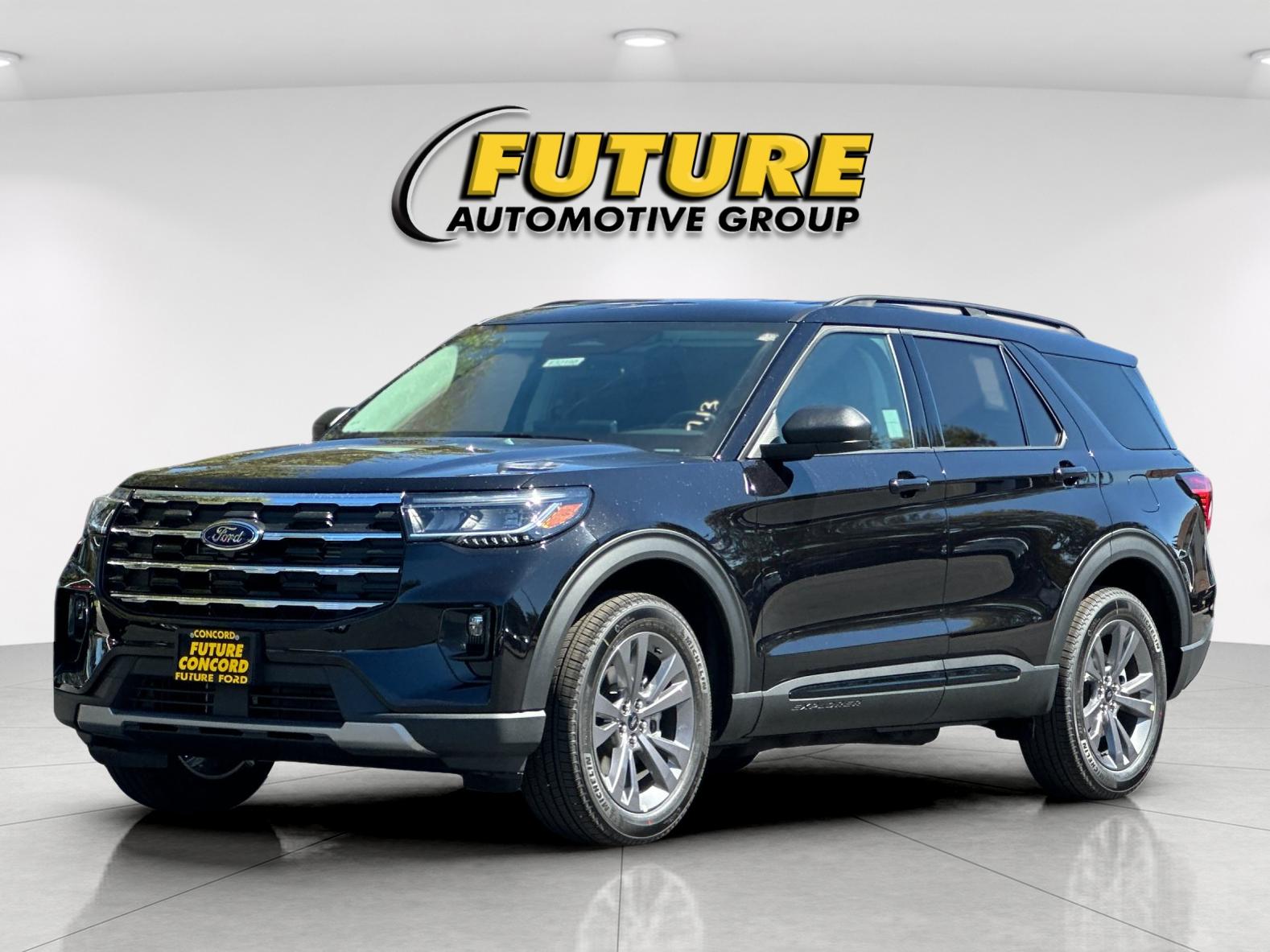 New 2026 Agate Black Metallic Ford Active image 7