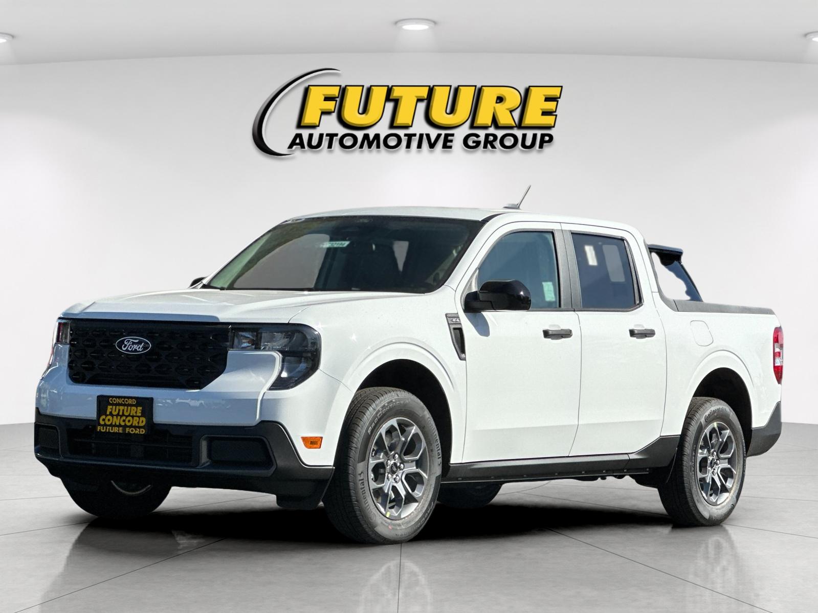 New 2026 Oxford White Ford XLT image 7