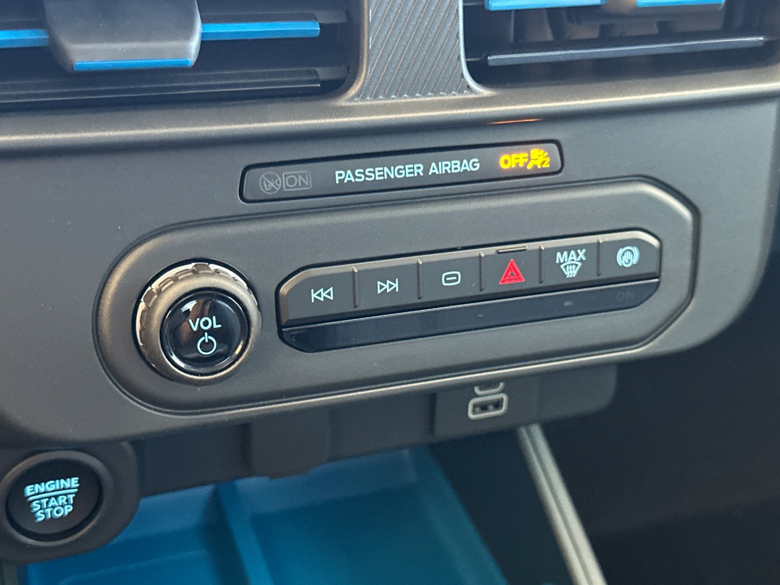 New 2026 Oxford White Ford XLT image 18