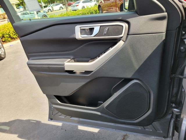 Used 2023 Gray Ford XLT image 19