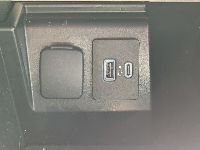 Used 2023 Gray Ford XLT image 25
