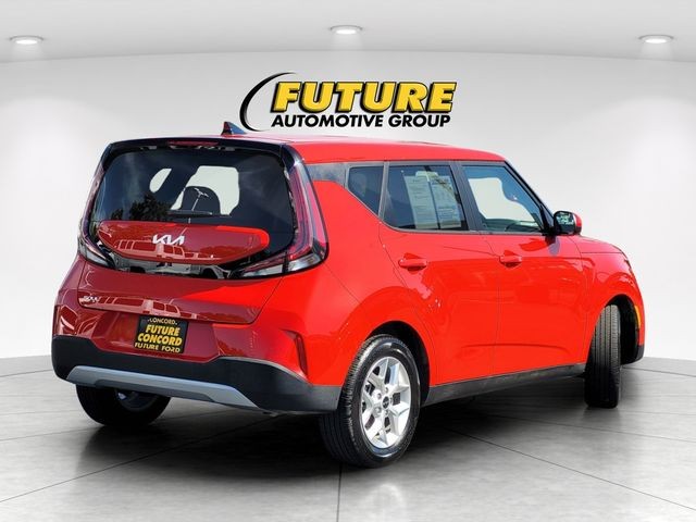 Used 2025 Red Kia LX image 7