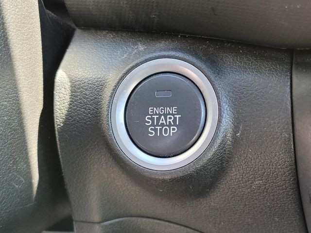 Used 2023 Silver Hyundai SEL image 25