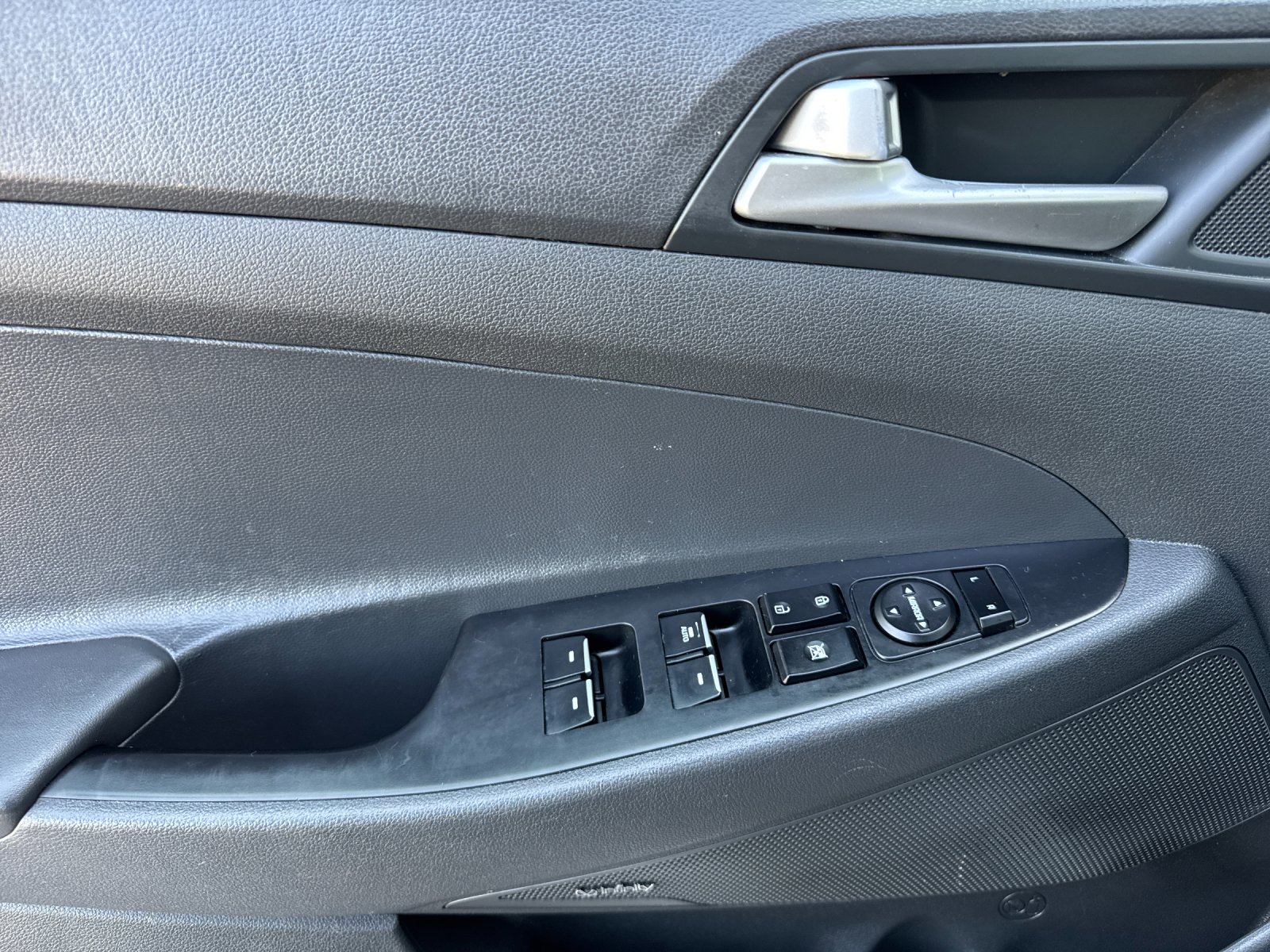 Used 2020 Silver Hyundai Ultimate image 10