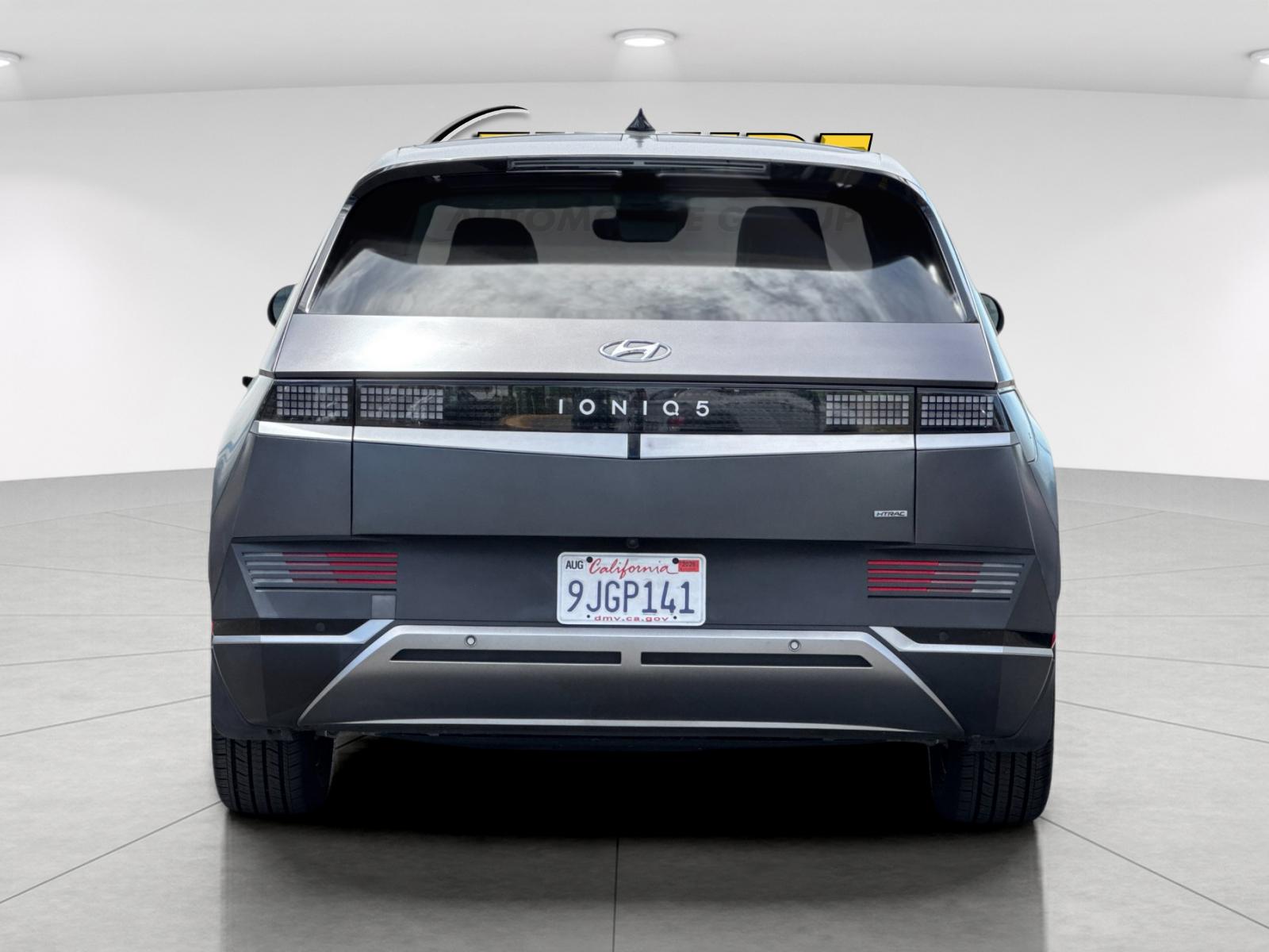 Used 2023 Gray Hyundai SEL image 4