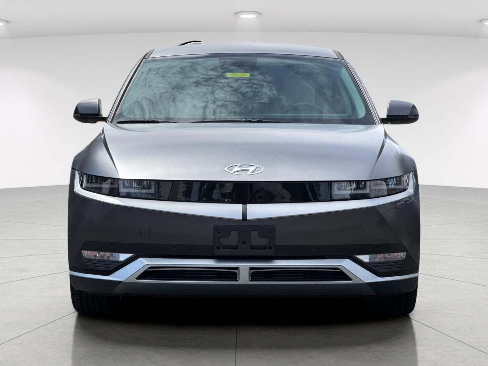 Used 2023 Gray Hyundai SEL image 8