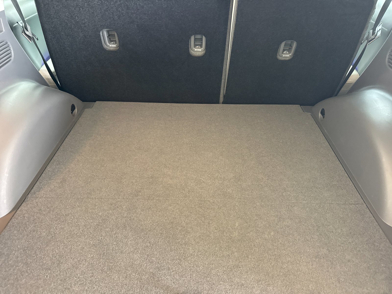 Used 2023 Gray Hyundai SEL image 14