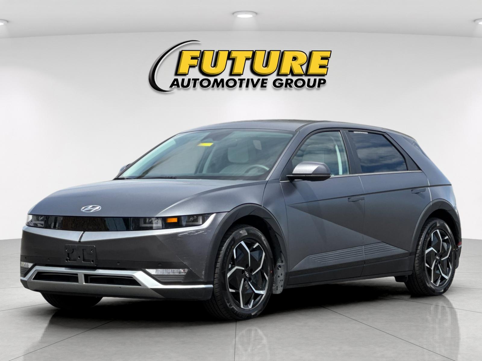 Used 2023 Gray Hyundai SEL image 7