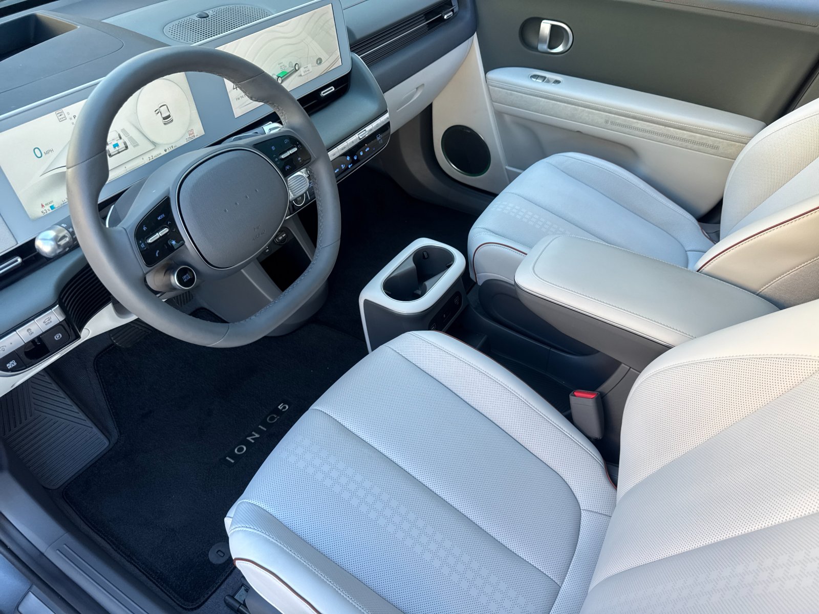 Used 2023 Gray Hyundai Limited image 9