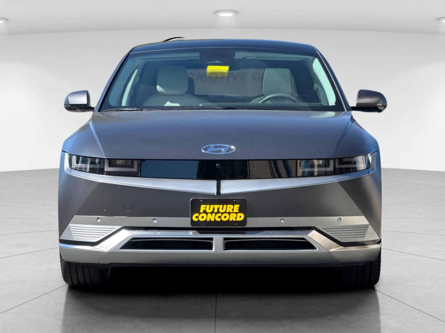 Used 2023 Gray Hyundai Limited image 8