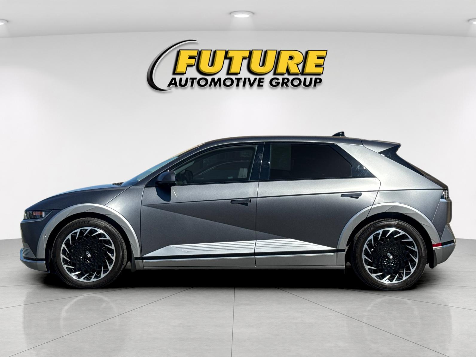 Used 2023 Gray Hyundai Limited image 6