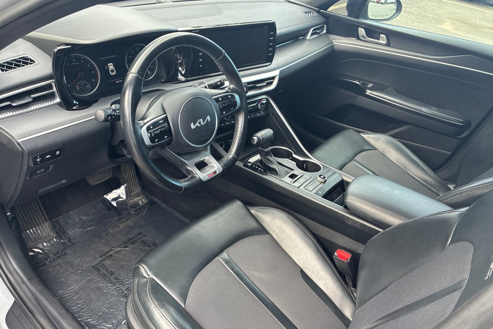 Used 2022 Wolf Gray Kia GT-Line image 11