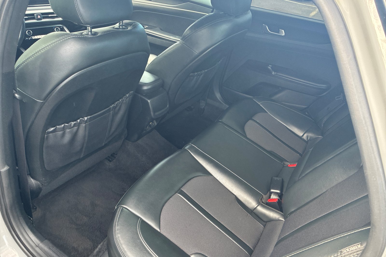 Used 2022 Wolf Gray Kia GT-Line image 13
