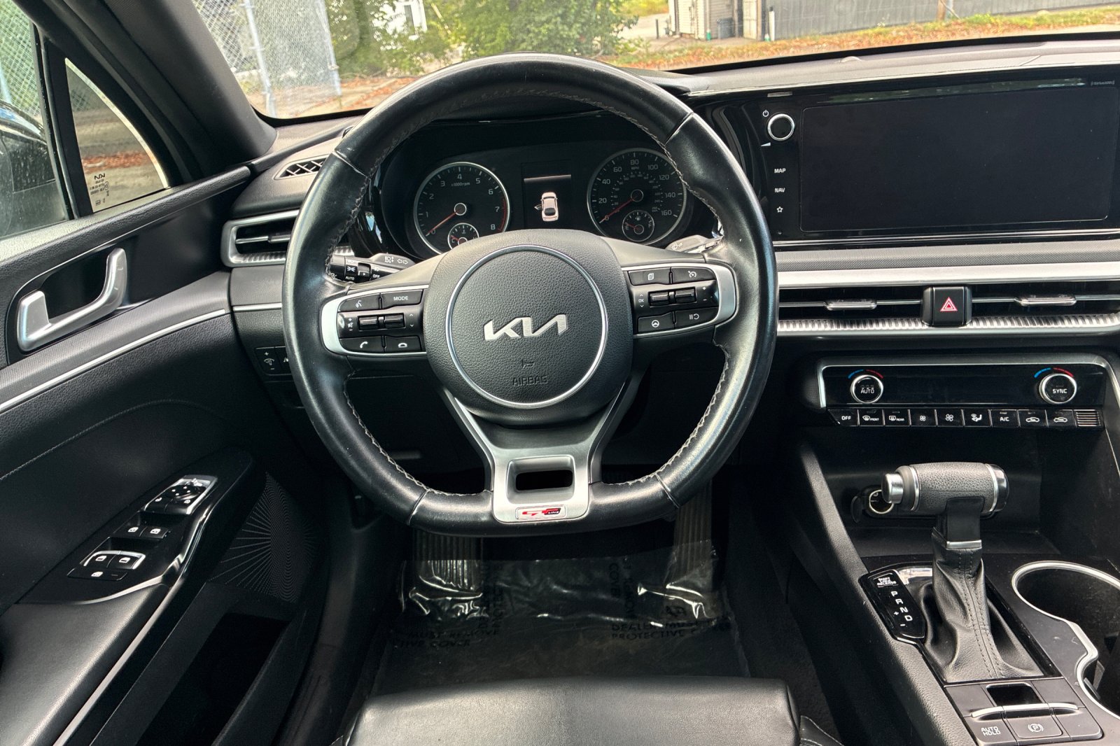 Used 2022 Wolf Gray Kia GT-Line image 15