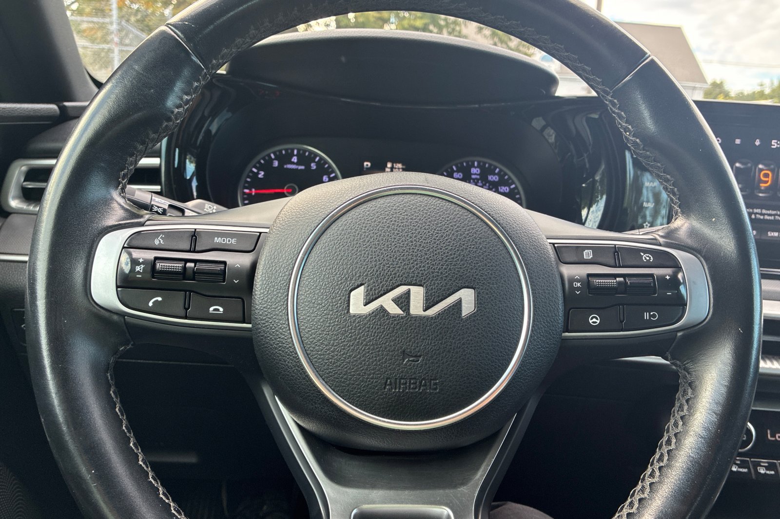 Used 2022 Wolf Gray Kia GT-Line image 24