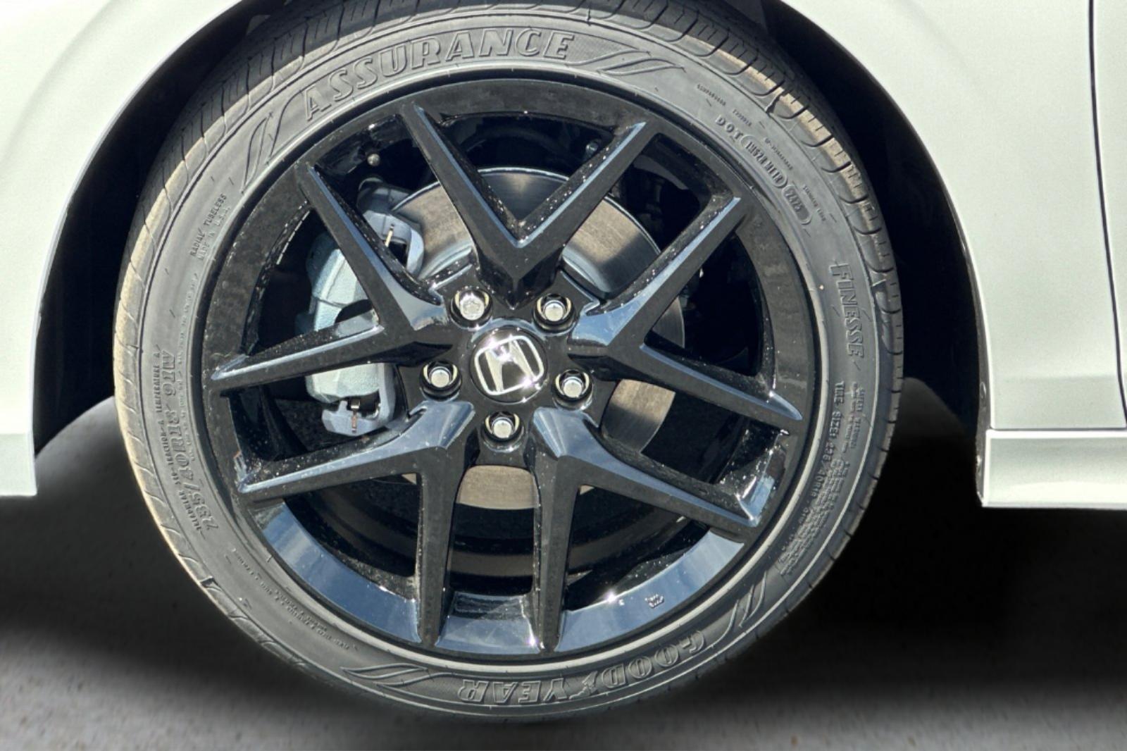 New 2026 Platinum White Pearl Honda 2WD Sport Hybrid image 32