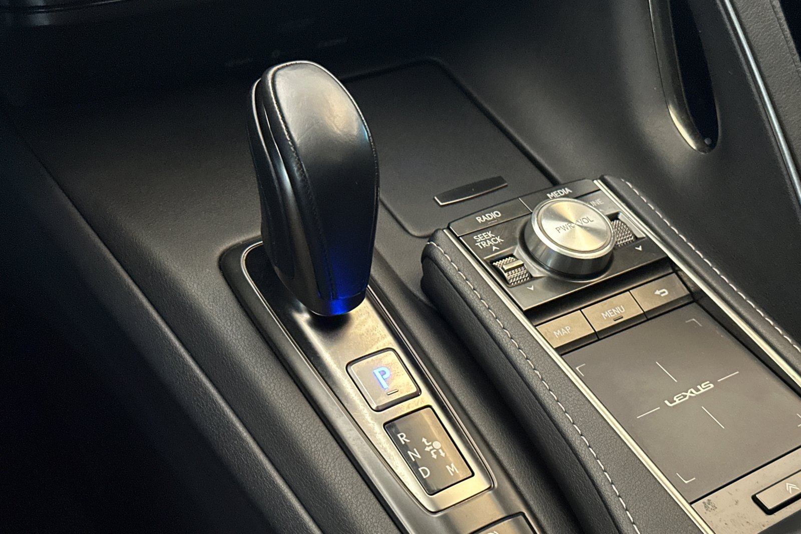 Used 2018  Lexus 500 image 21