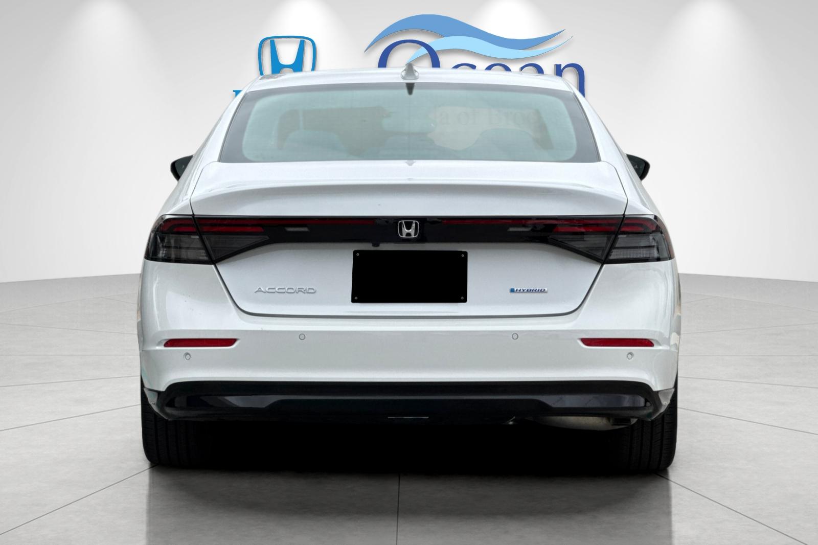 New 2026 Platinum White Pearl Honda EX-L image 4