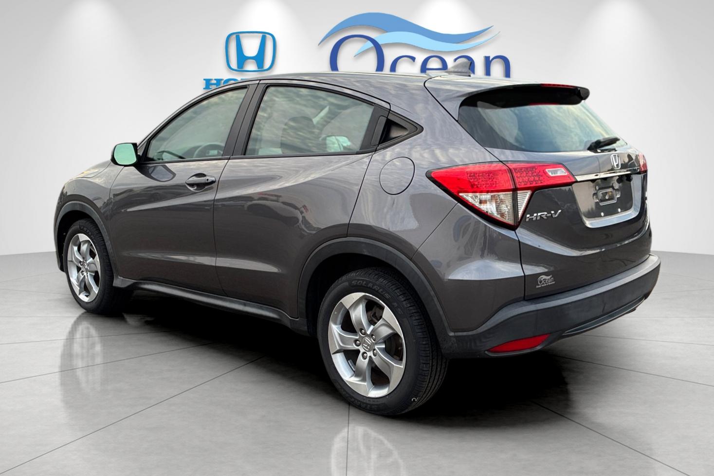 Used 2019 Modern Steel Metallic Honda LX image 5