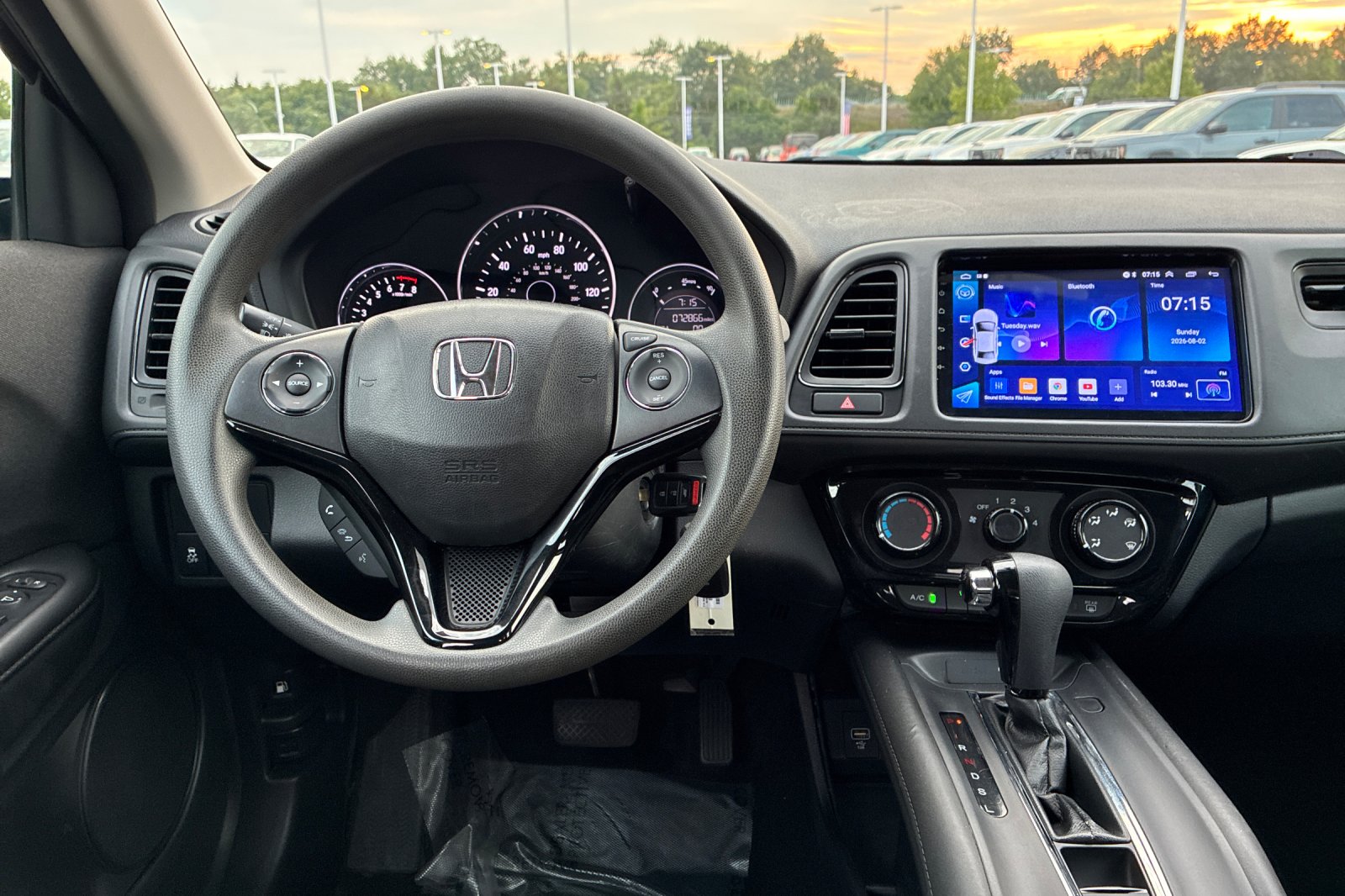 Used 2019 Modern Steel Metallic Honda LX image 17