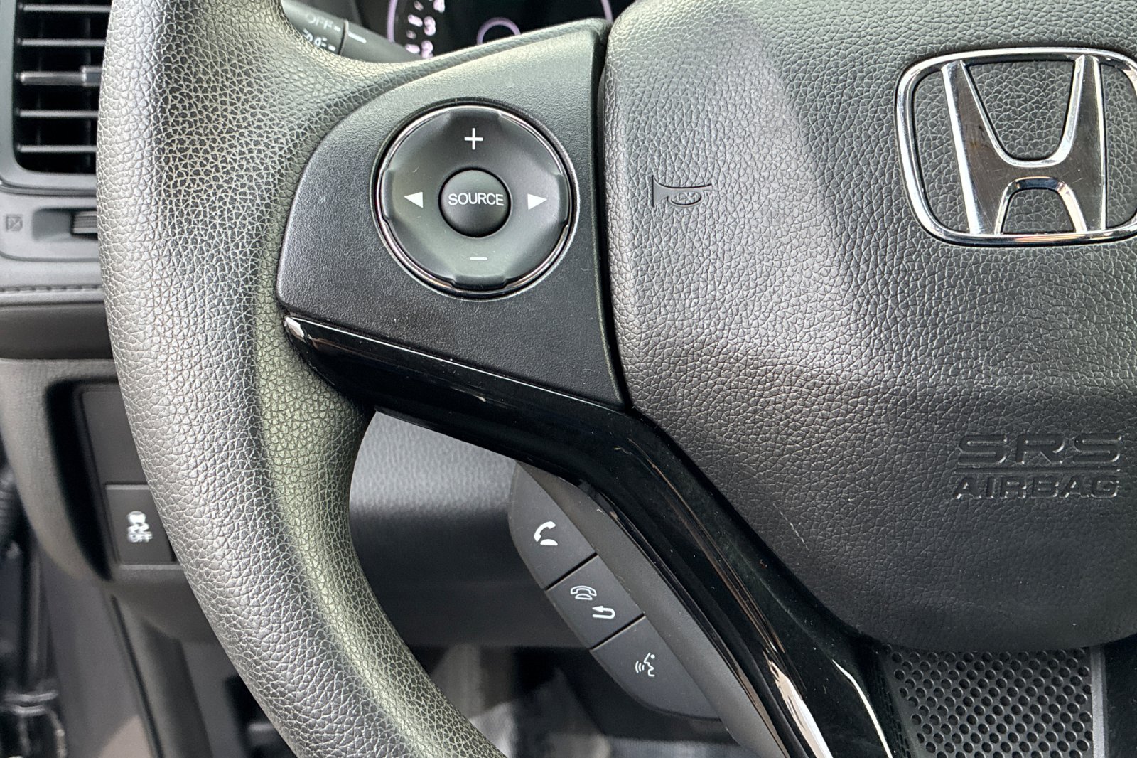 Used 2019 Modern Steel Metallic Honda LX image 31