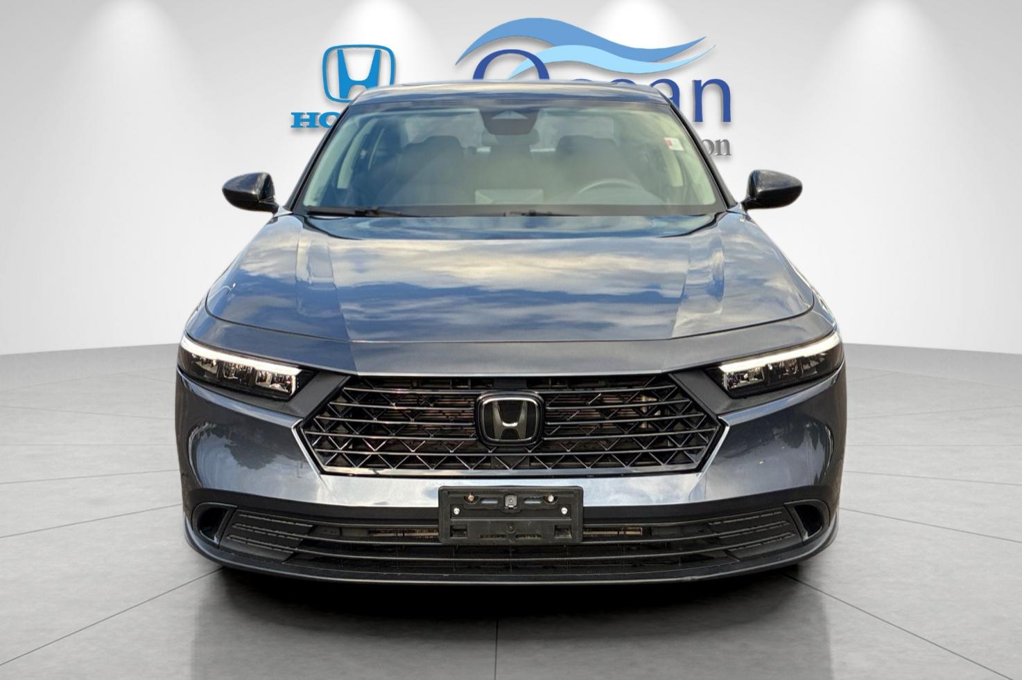 Used 2024 Meteorite Gray Metallic Honda EX image 8