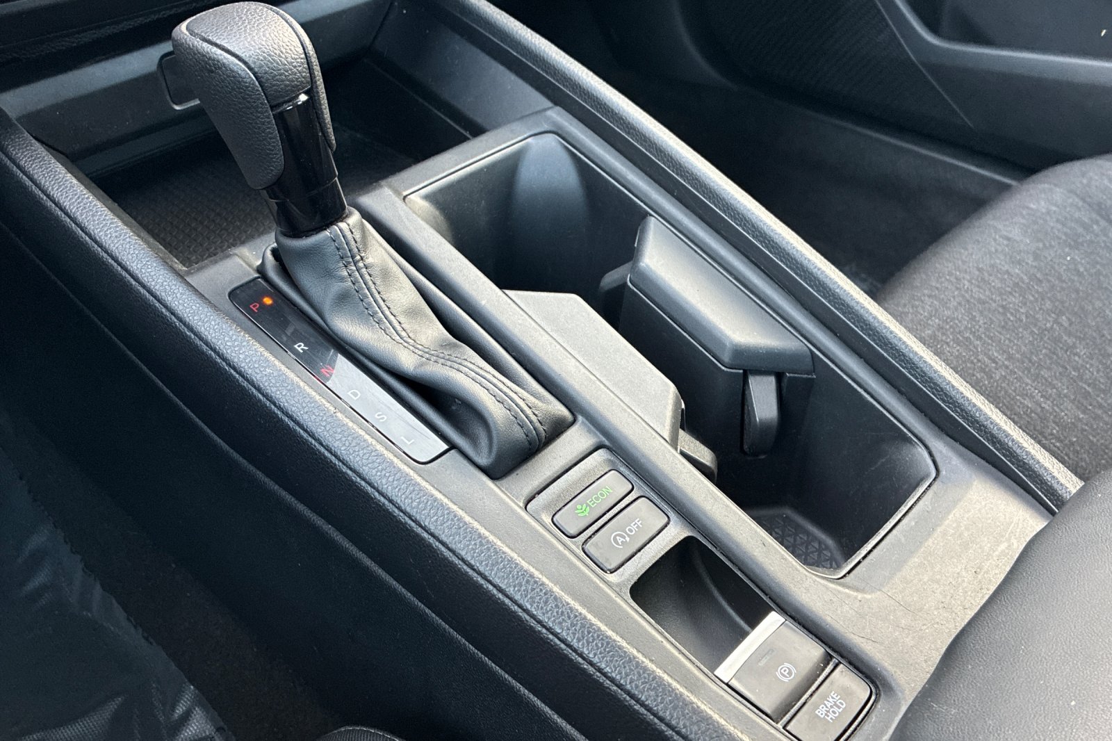 Used 2024 Meteorite Gray Metallic Honda EX image 27