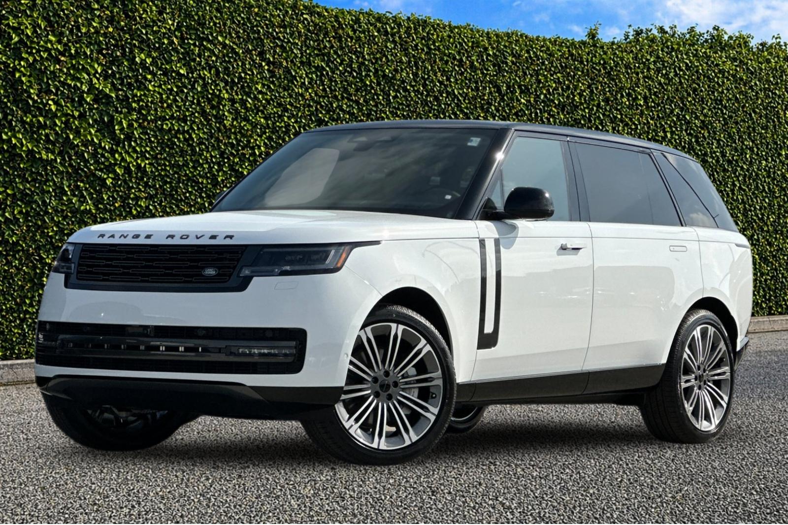 2026 Land Rover Range Rover SE