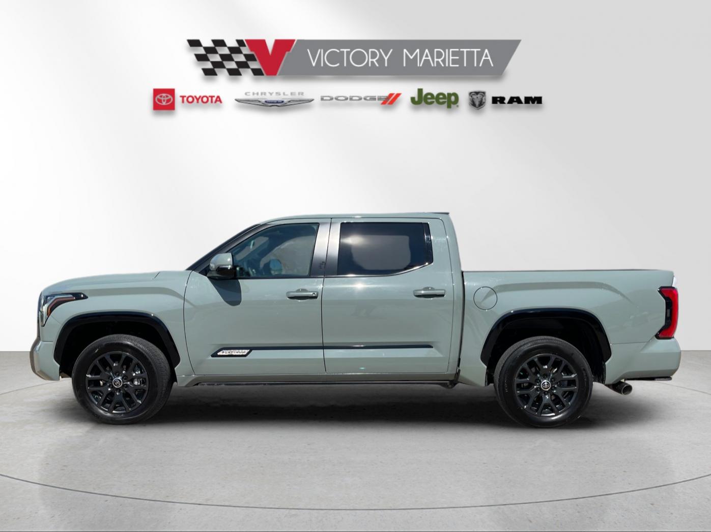 Used 2024  Toyota Platinum image 2