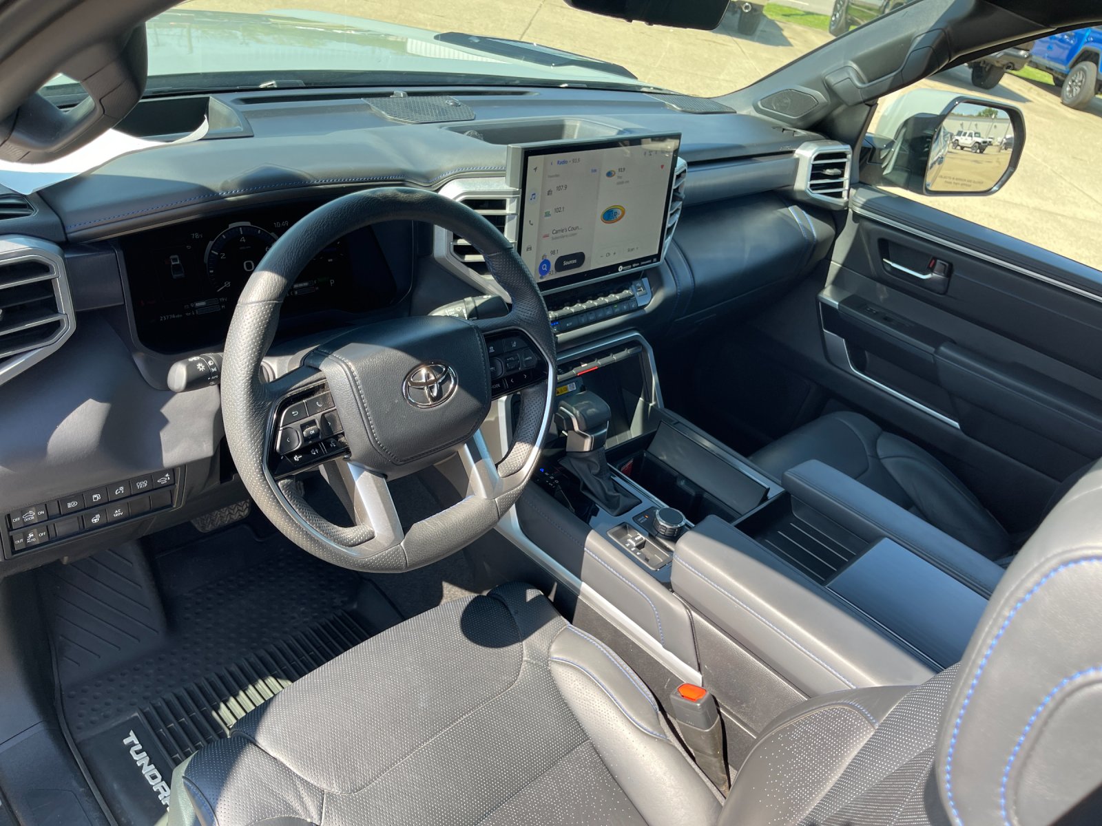 Used 2024  Toyota Platinum image 10
