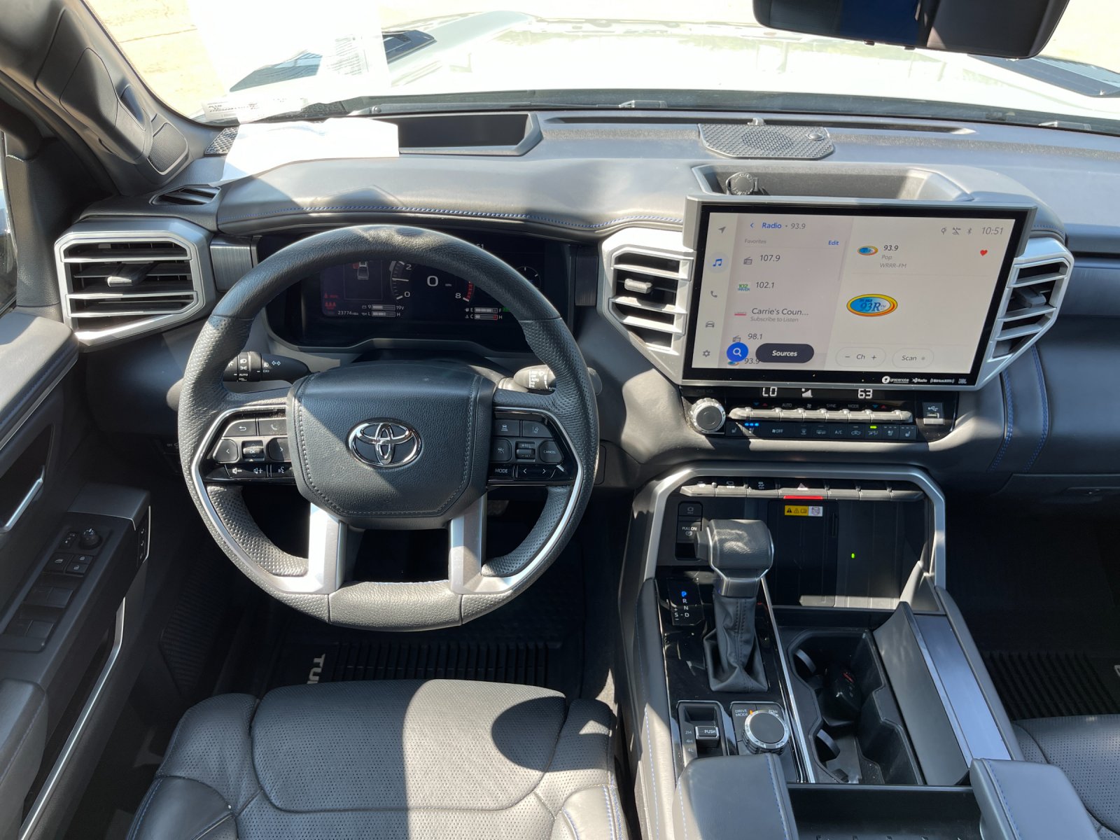 Used 2024  Toyota Platinum image 16