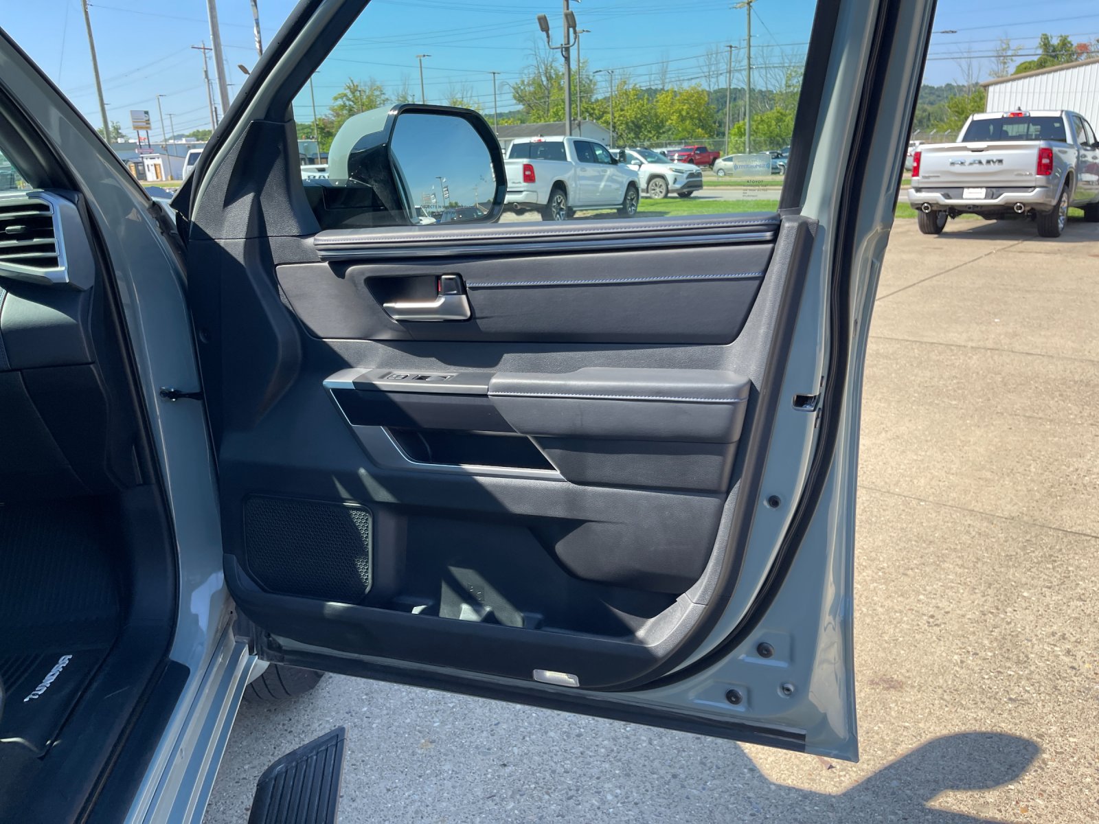 Used 2024  Toyota Platinum image 18