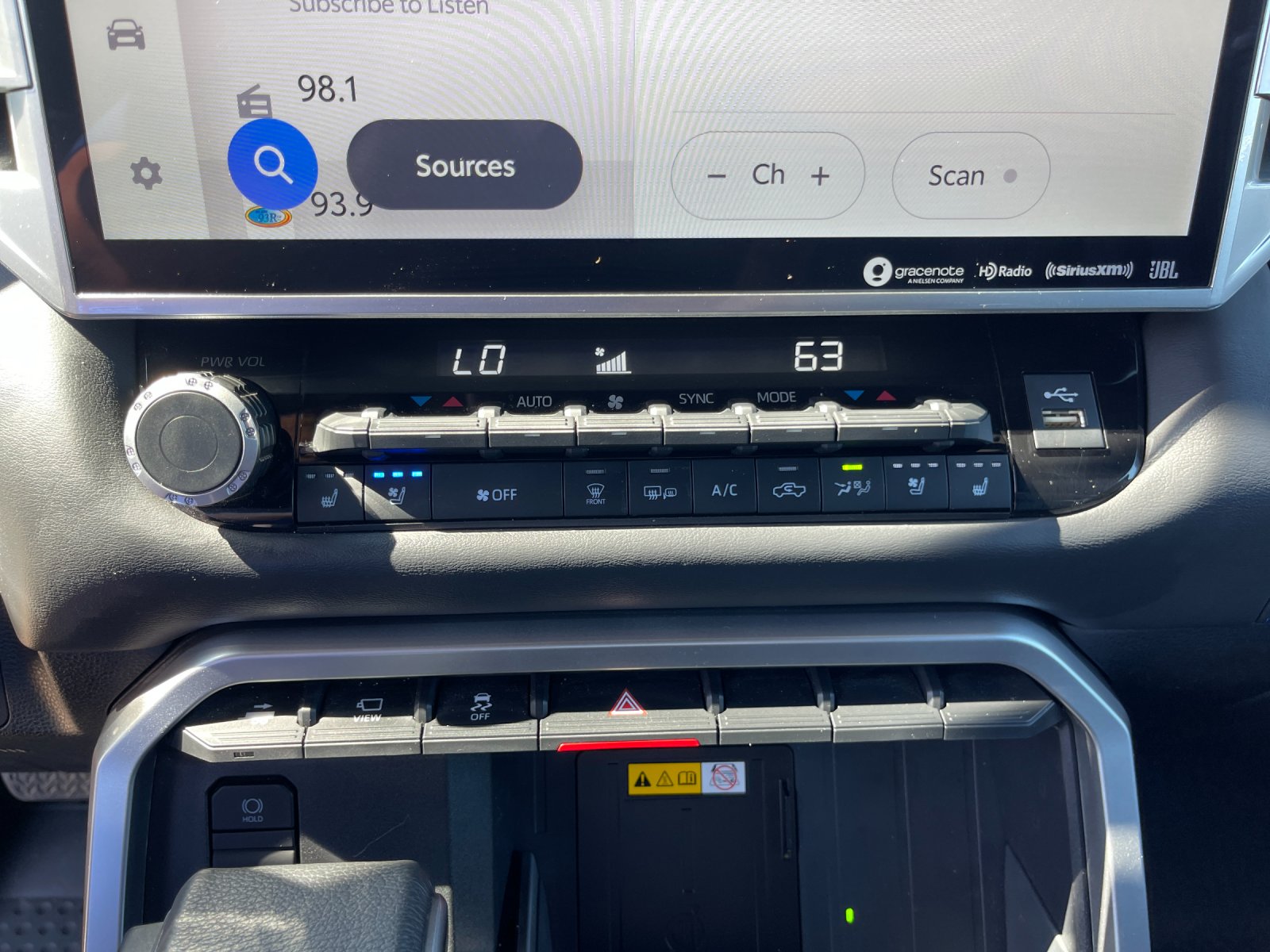 Used 2024  Toyota Platinum image 23
