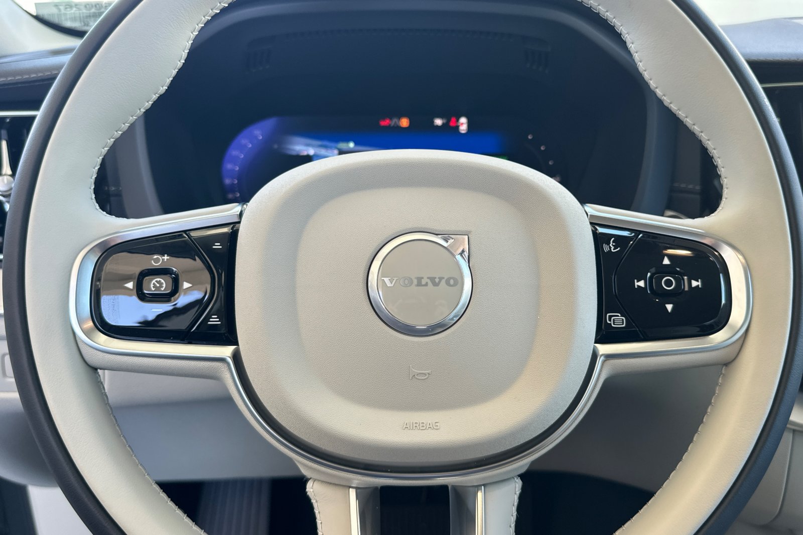 New 2026  Volvo T8 Ultra image 24