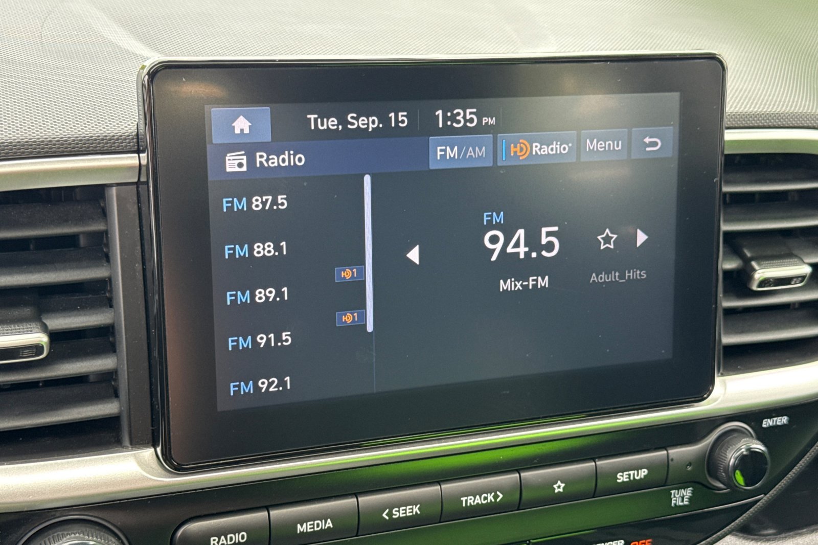 Used 2025 Blue Hyundai SEL image 18