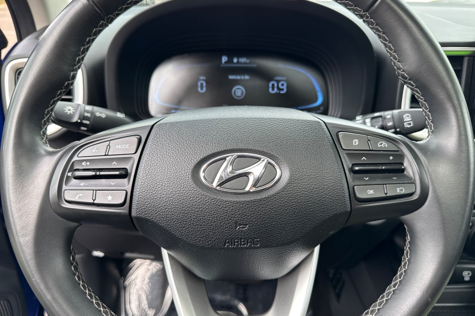 Used 2025 Blue Hyundai SEL image 23