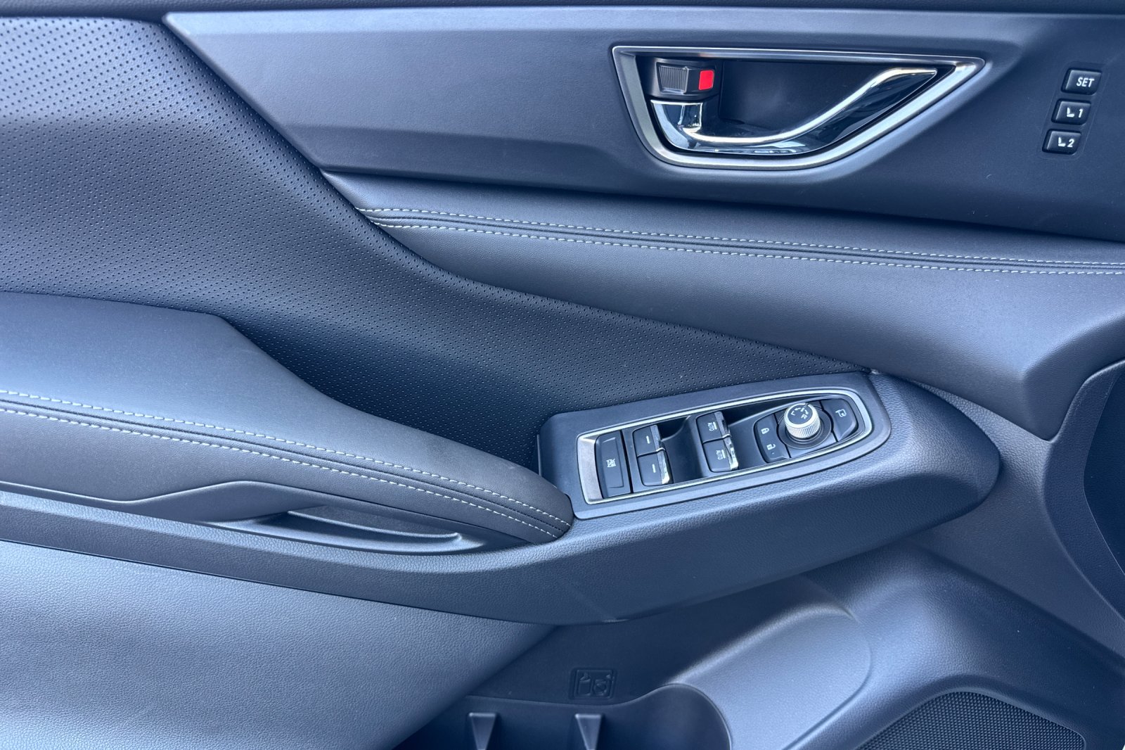 New 2026 ICE SILVER METALLIC Subaru Limited 7-Passenger image 12