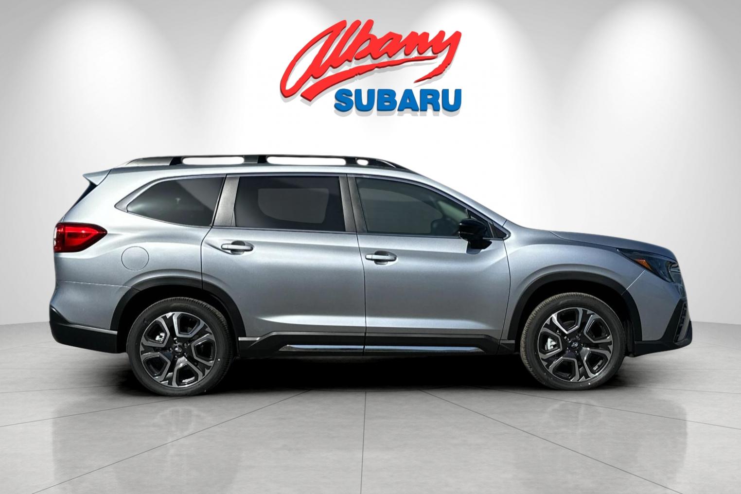 New 2026 ICE SILVER METALLIC Subaru Limited 7-Passenger image 3