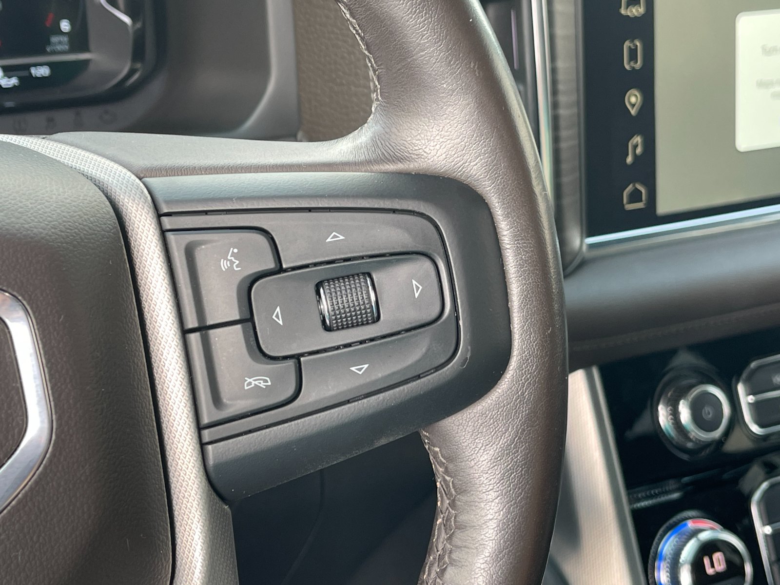 Used 2022 Blue GMC Denali image 30