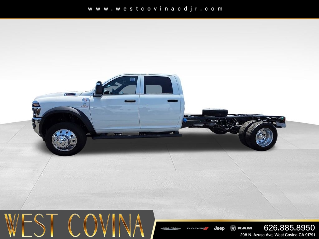 New 2026 Bright White Clear-Coat Exterior Paint RAM Tradesman image 2