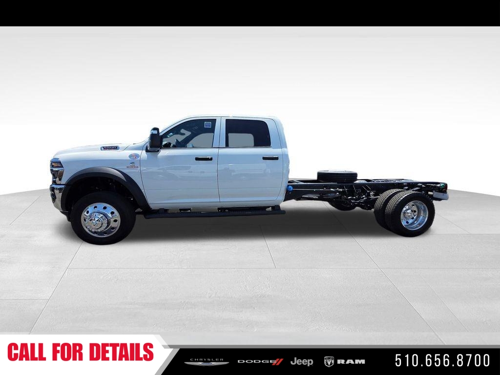 New 2026 Bright White Clearcoat RAM Tradesman image 2