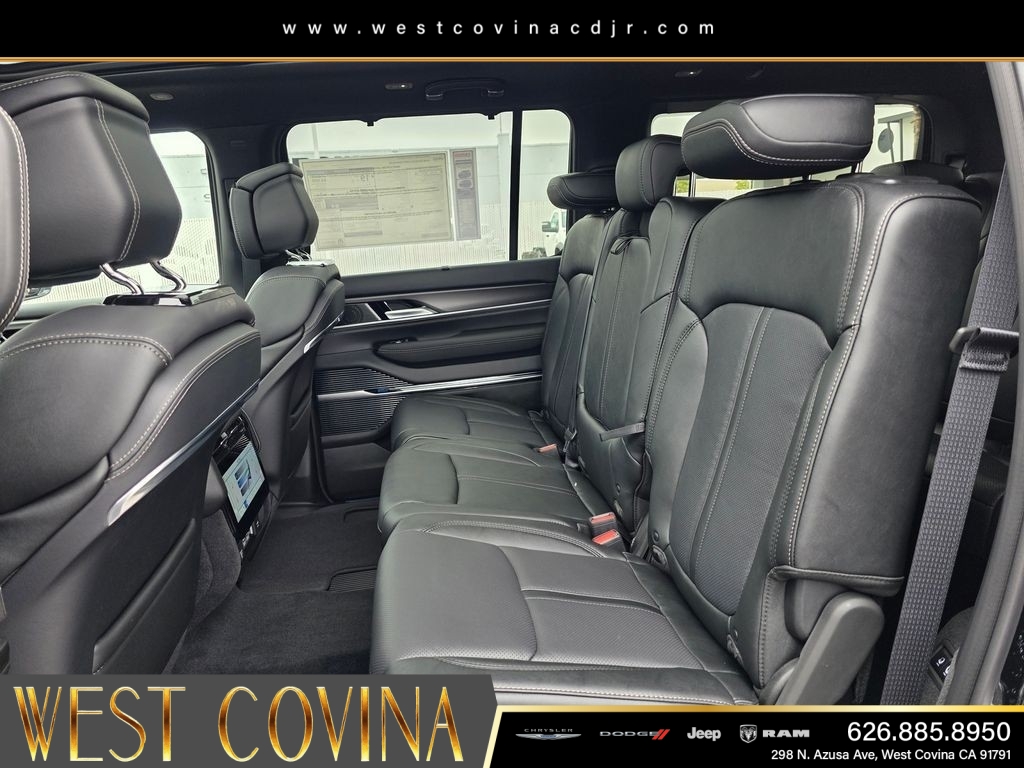 New 2026 High Gloss Black Exterior Paint Jeep Summit Obsidian image 14