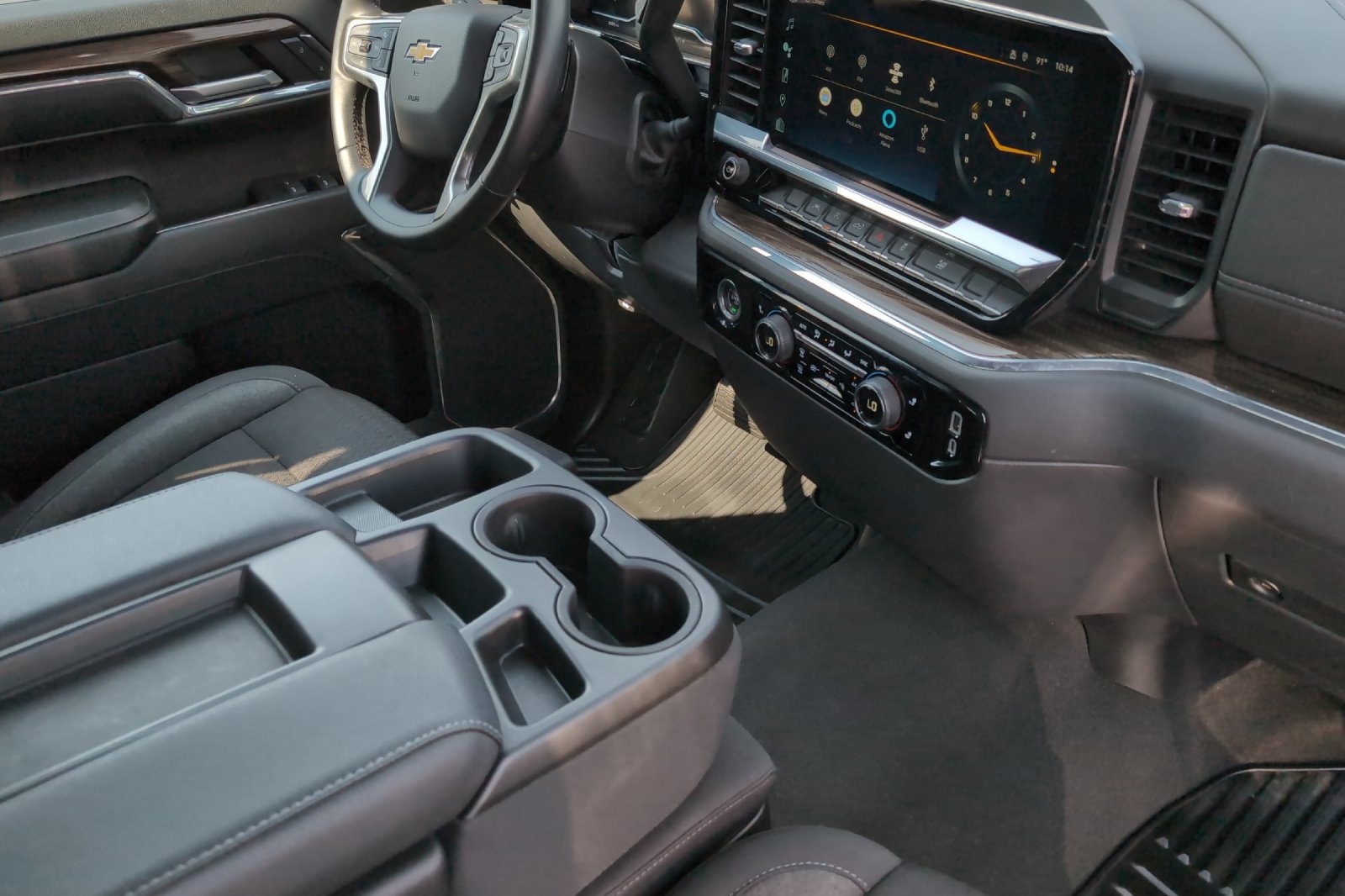 Used 2024 Gray Chevrolet LT image 16