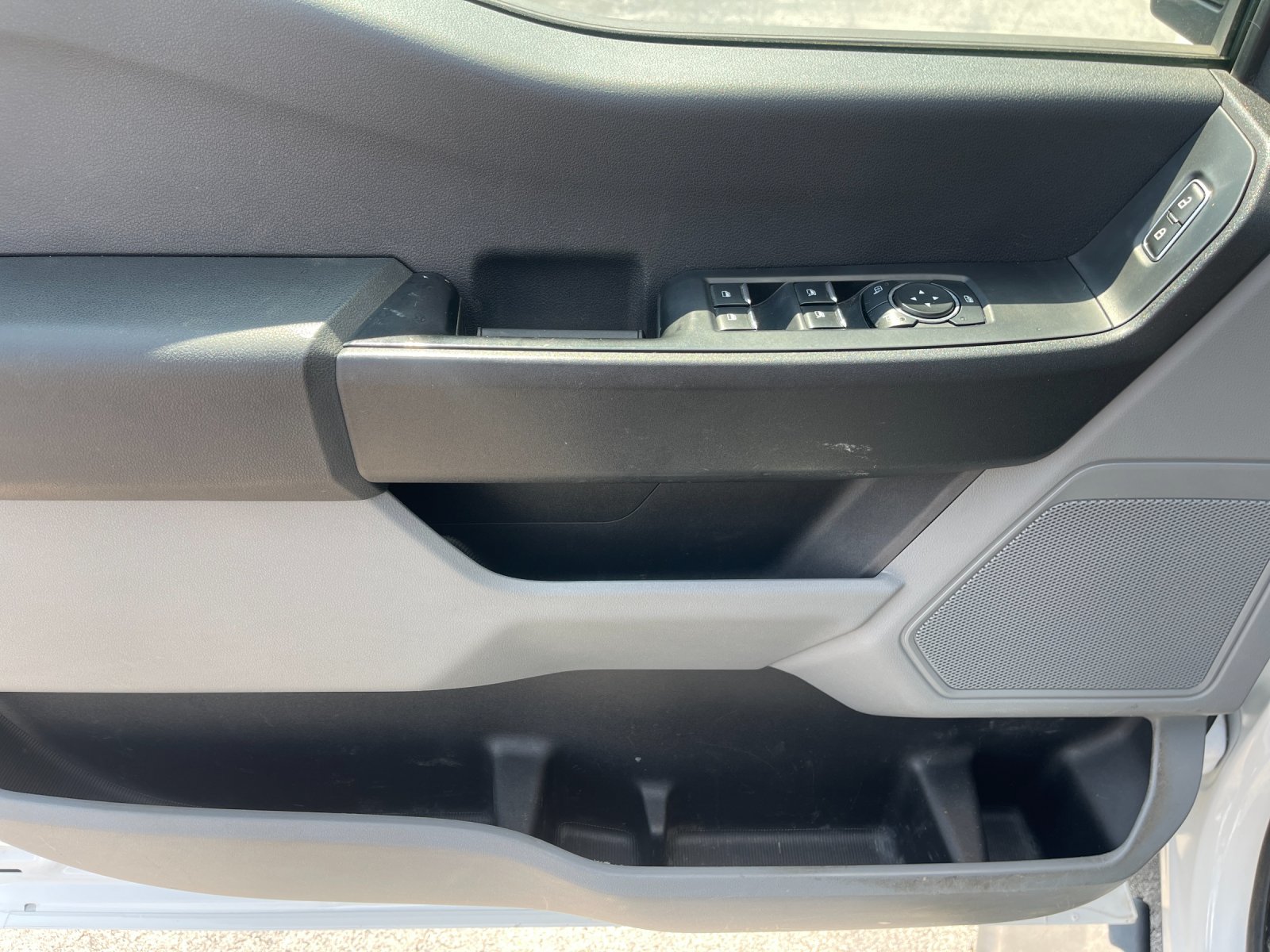 Used 2023 White Ford XL image 12