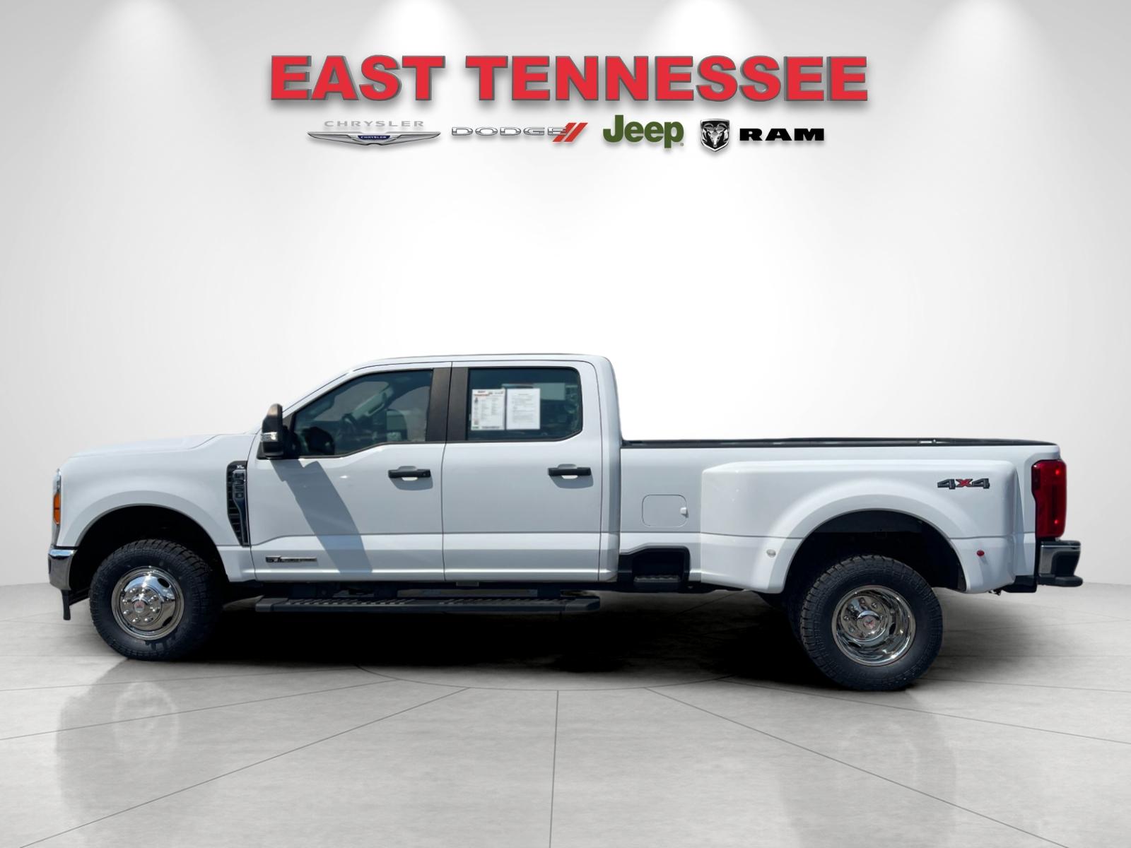Used 2023 White Ford XL image 6
