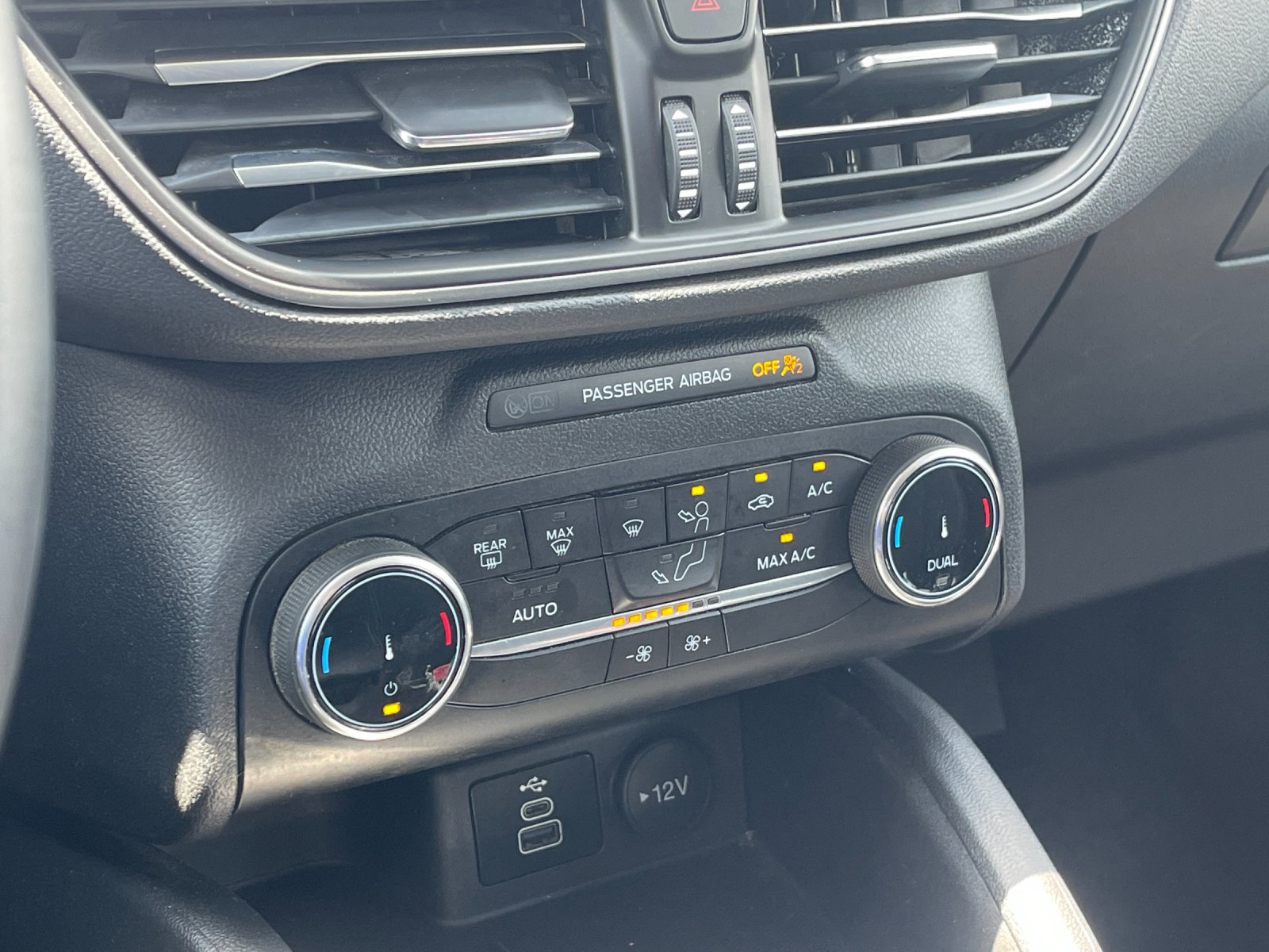 Used 2024 Gray Ford Active image 22