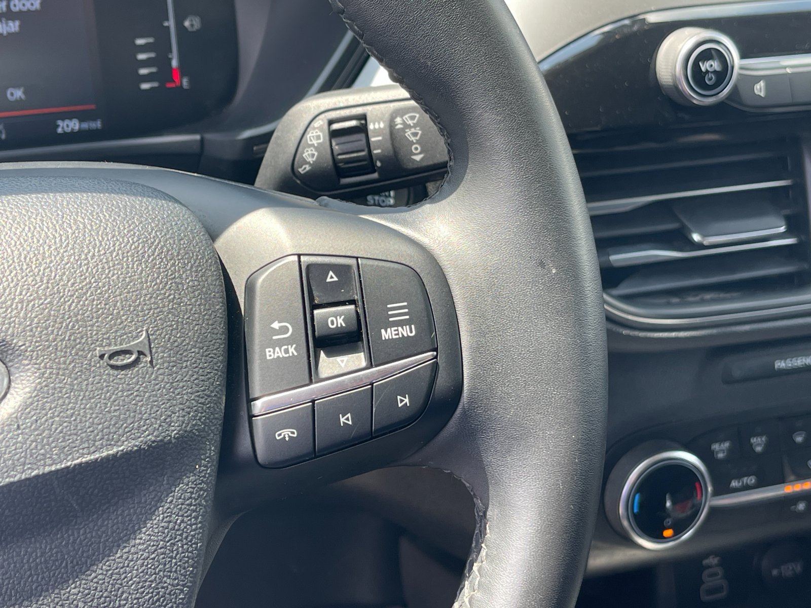 Used 2024 Gray Ford Active image 27