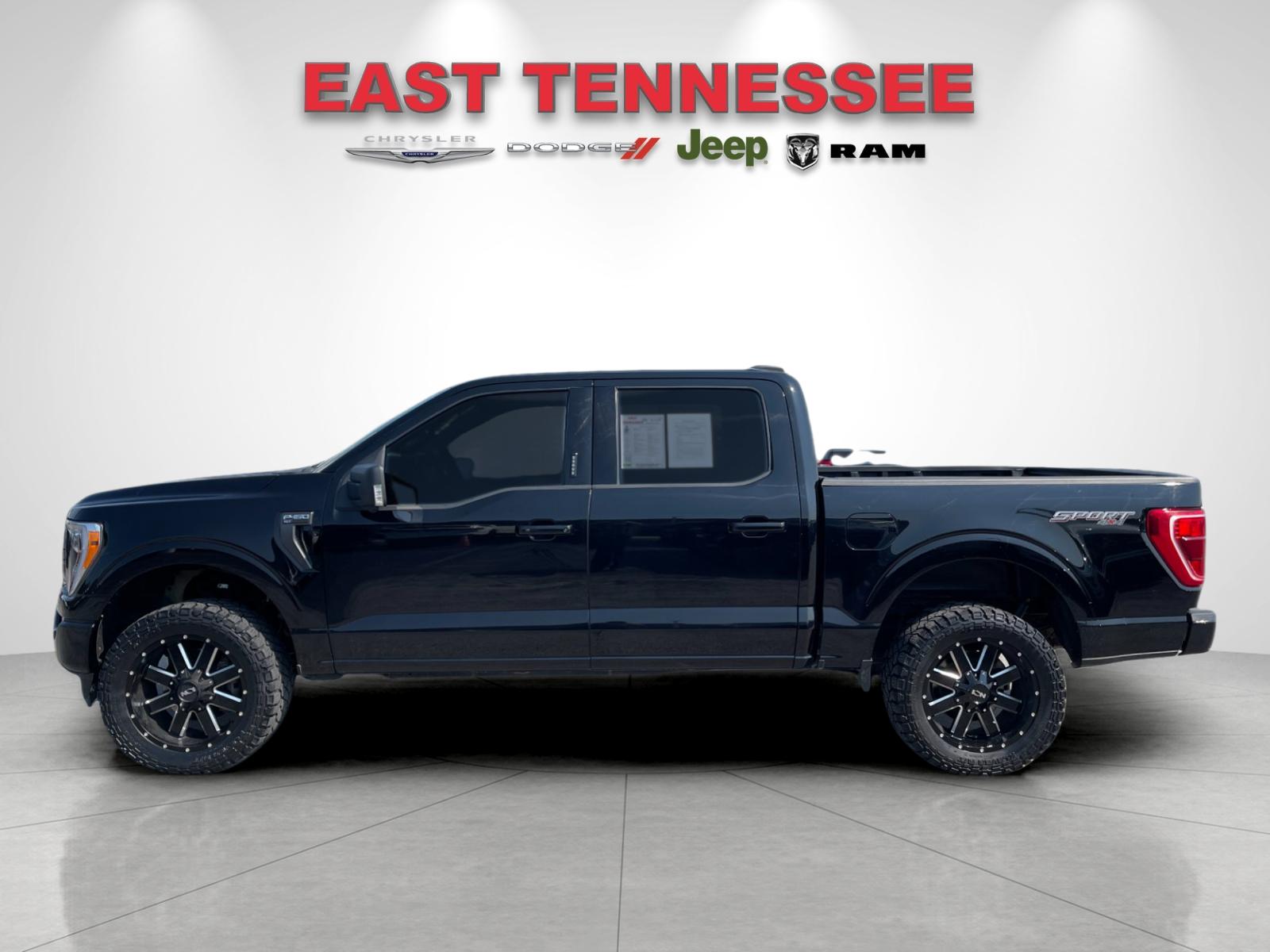 Used 2022 Black Ford XLT image 6