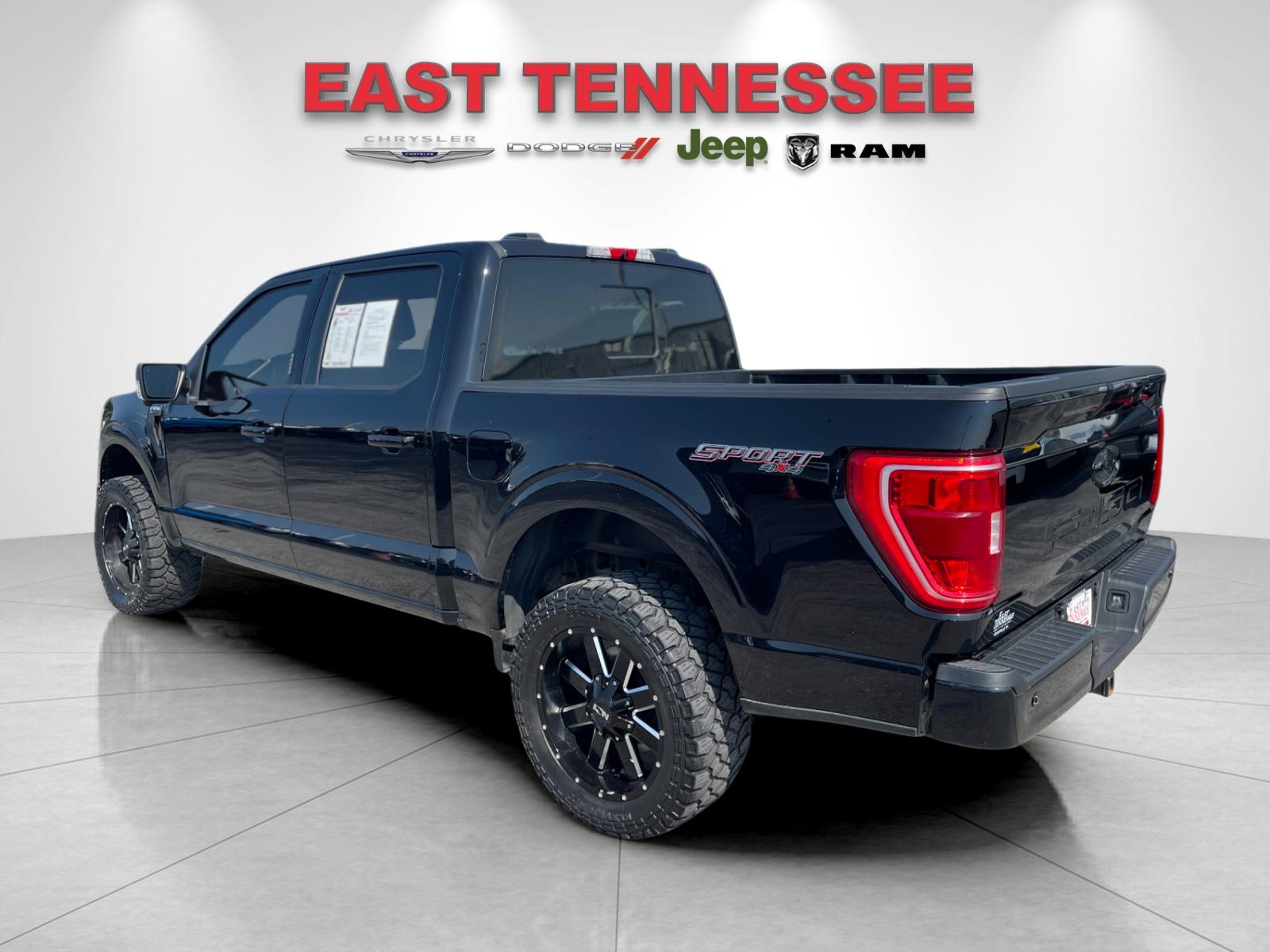 Used 2022 Black Ford XLT image 5