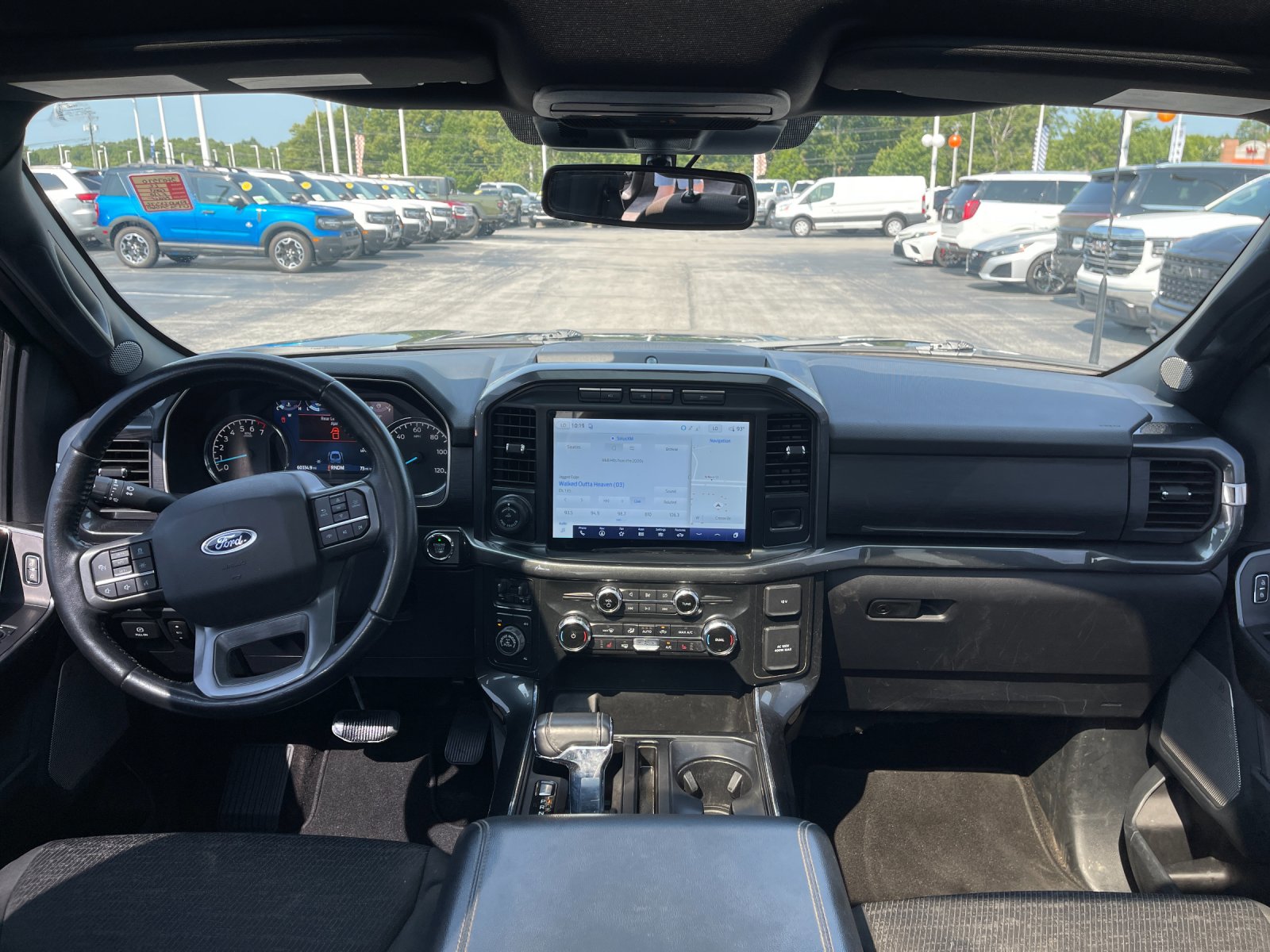 Used 2022 Black Ford XLT image 15